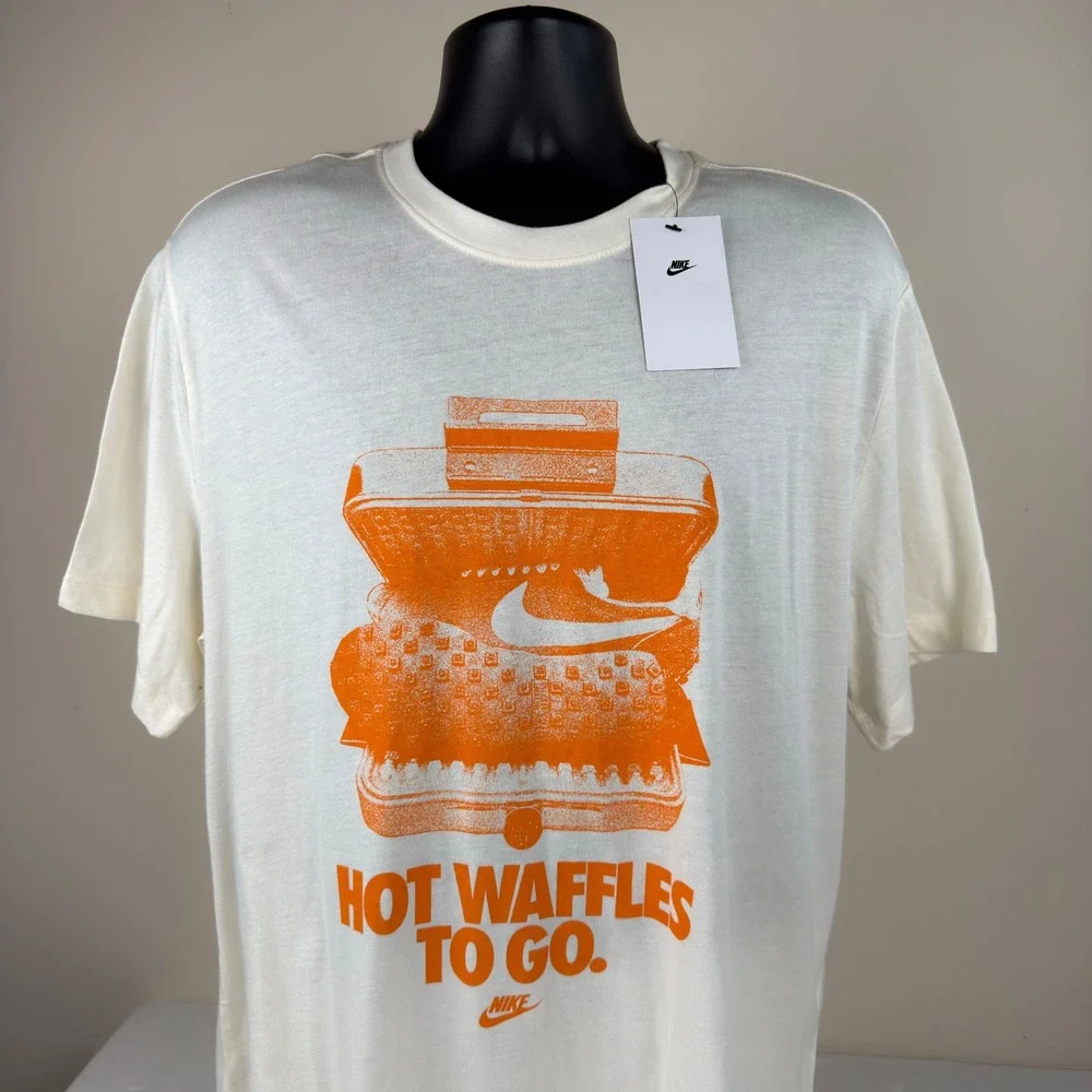 Nike Hot Waffles To Go Graphic T-Shirt Mens XL Ivory Orange HV9803-110 NEW